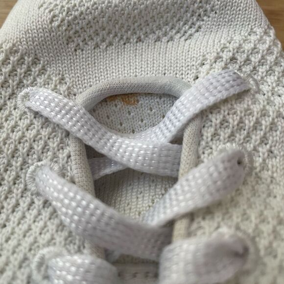 Skechers White Air-Cooled Memory Foam Sneakers Womens Size 6.5 - Picture 6 of 9